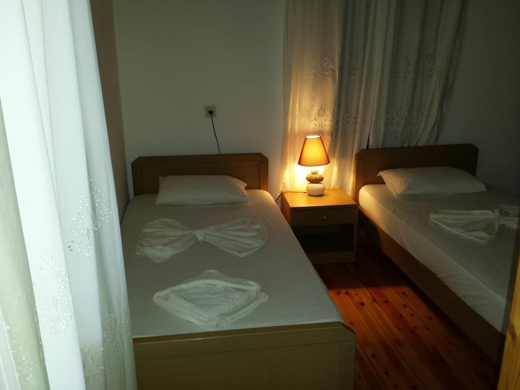 Villa Niki Loutro Cameră foto